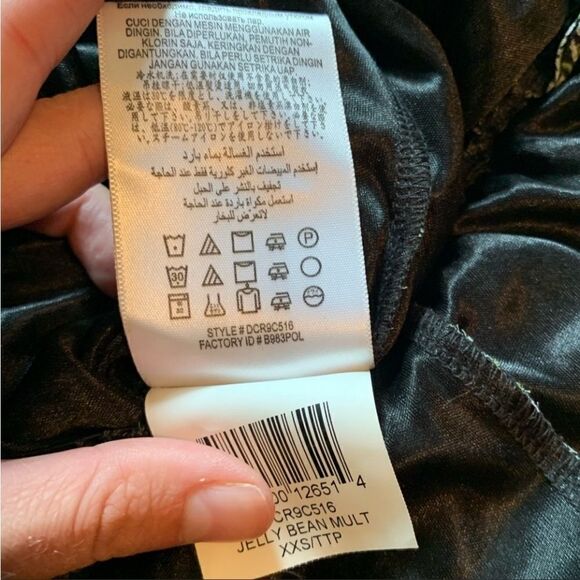 BCBGeneration printed romper in jelly bean multi - Picture 4 of 12